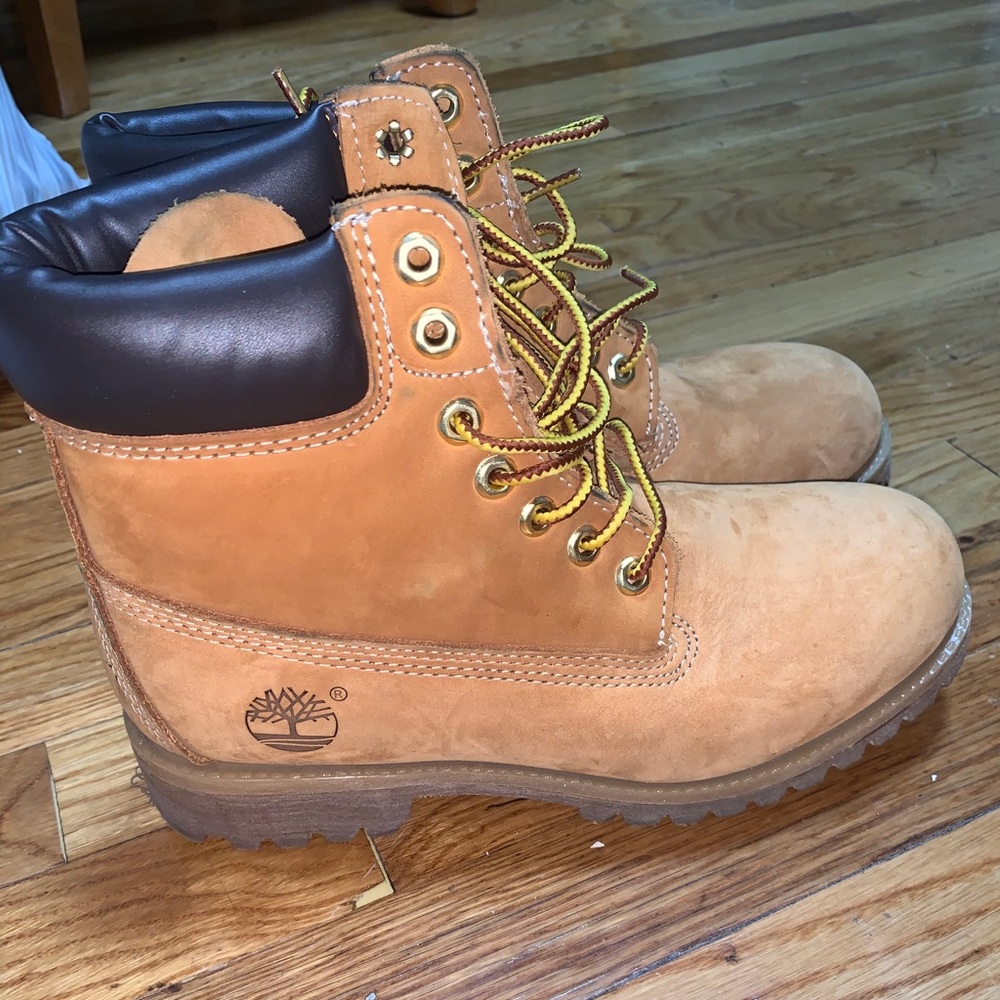 Timberlands - Picture 2 of 4